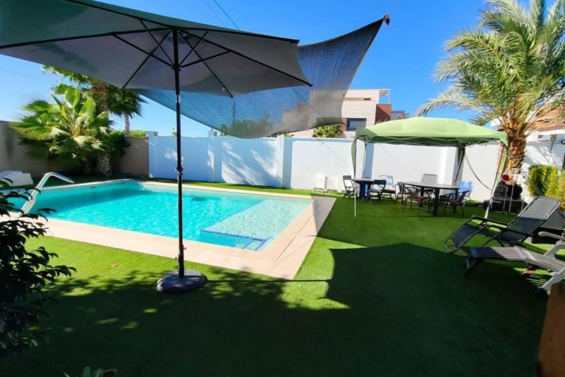 Resale - Villa -
Torrevieja - Torreta Florida