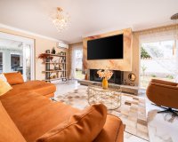 Resale - Villa -
Torrevieja - Torreta