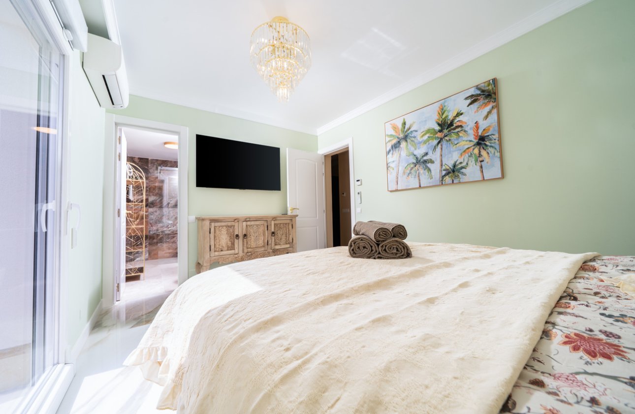 Resale - Villa -
Torrevieja - Torreta