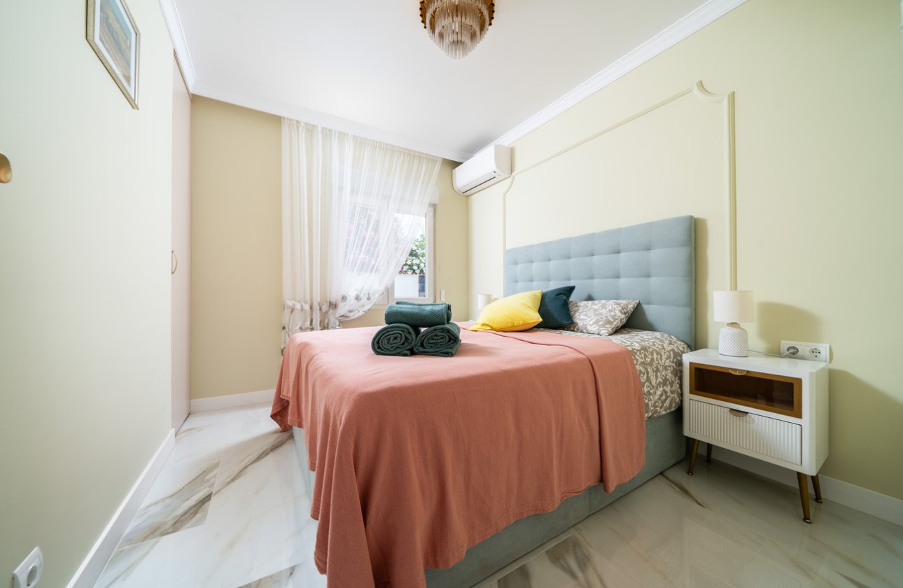 Resale - Villa -
Torrevieja - Torreta