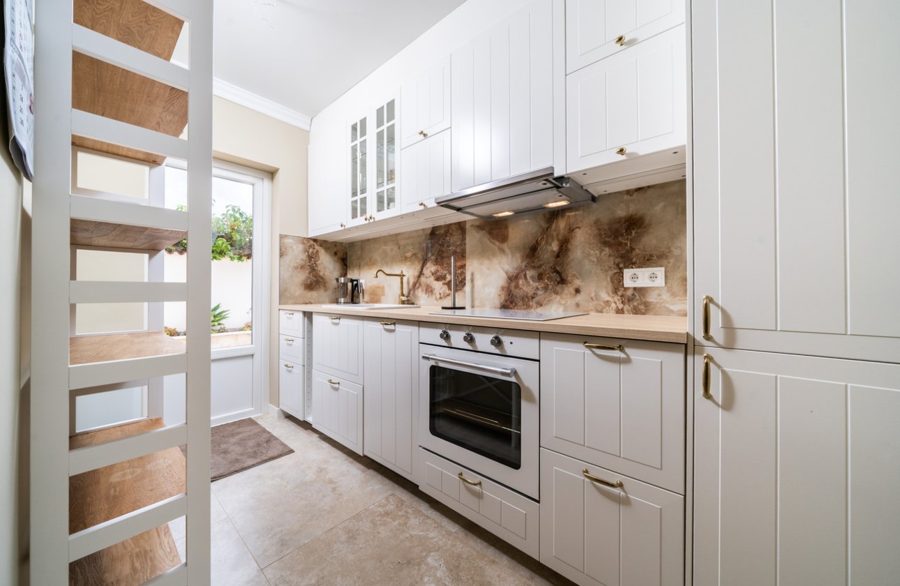 Resale - Villa -
Torrevieja - Torreta
