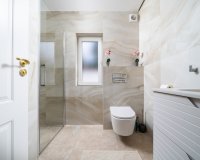 Resale - Villa -
Torrevieja - Torreta