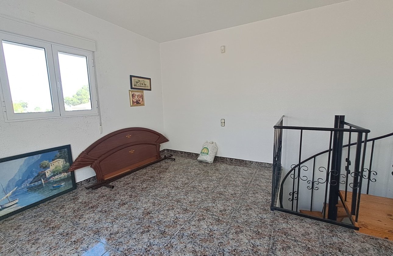 Resale - Villa -
Villamartin - Costa Blanca