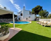Resale - Villa -
Villamartin - Costa Blanca