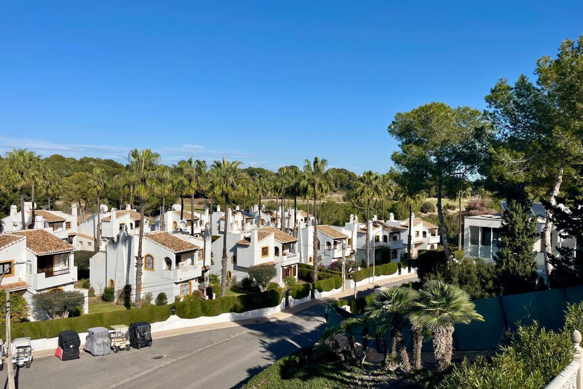 Resale - Villa -
Villamartin - Costa Blanca