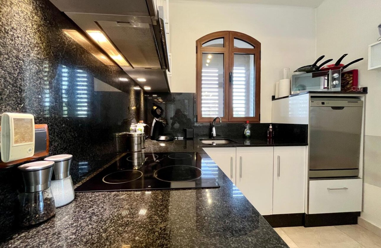 Resale - Villa -
Villamartin - Costa Blanca