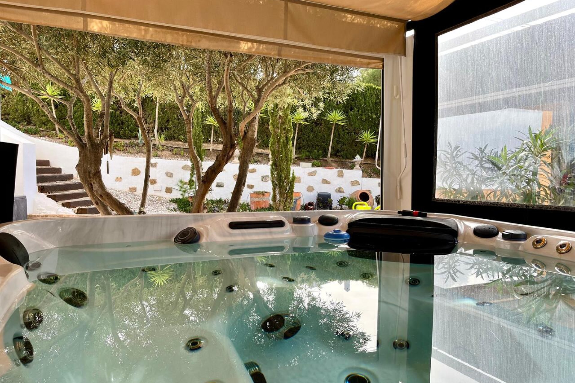 Resale - Villa -
Villamartin - Costa Blanca