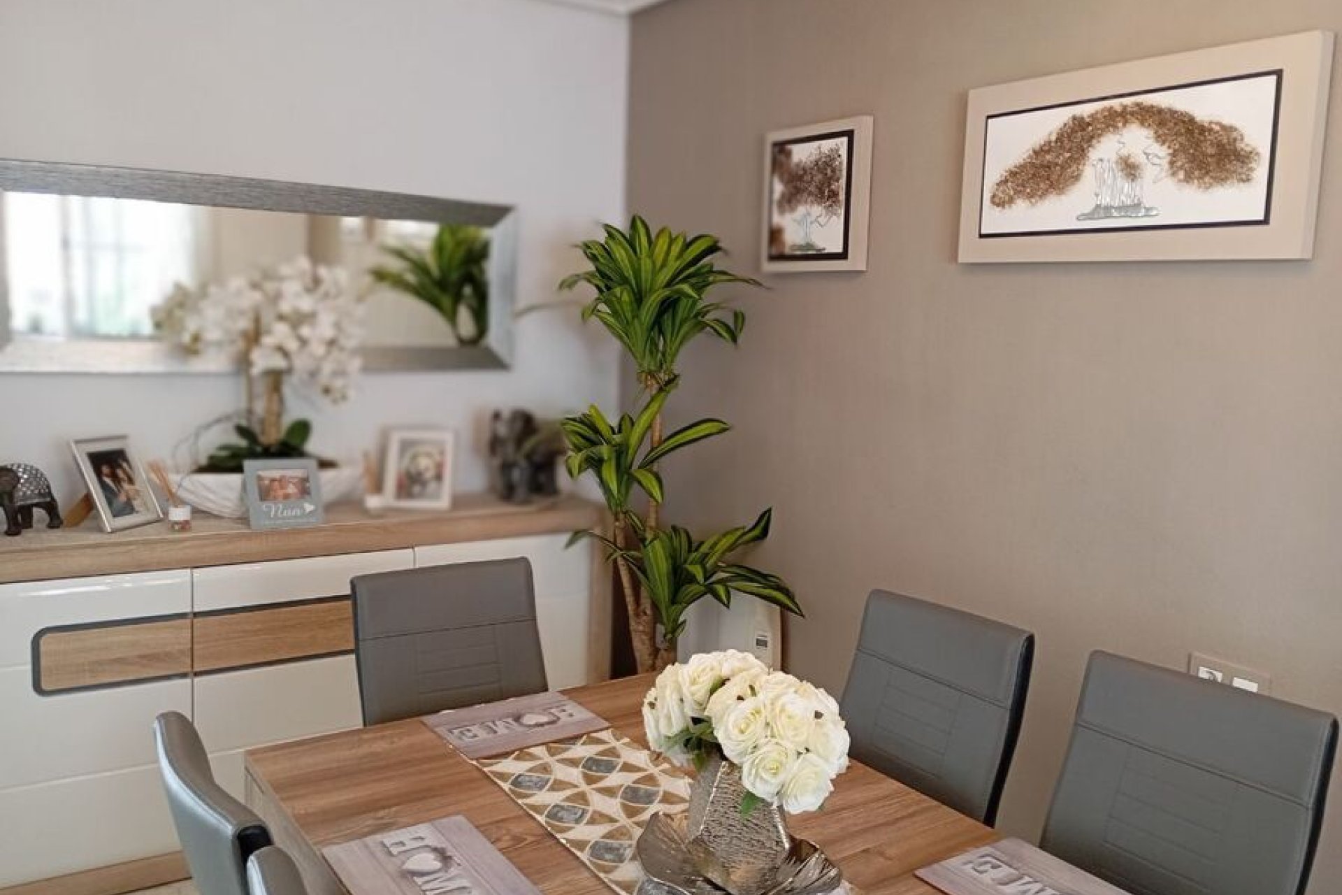 Resale - Villa -
Villamartin - Costa Blanca