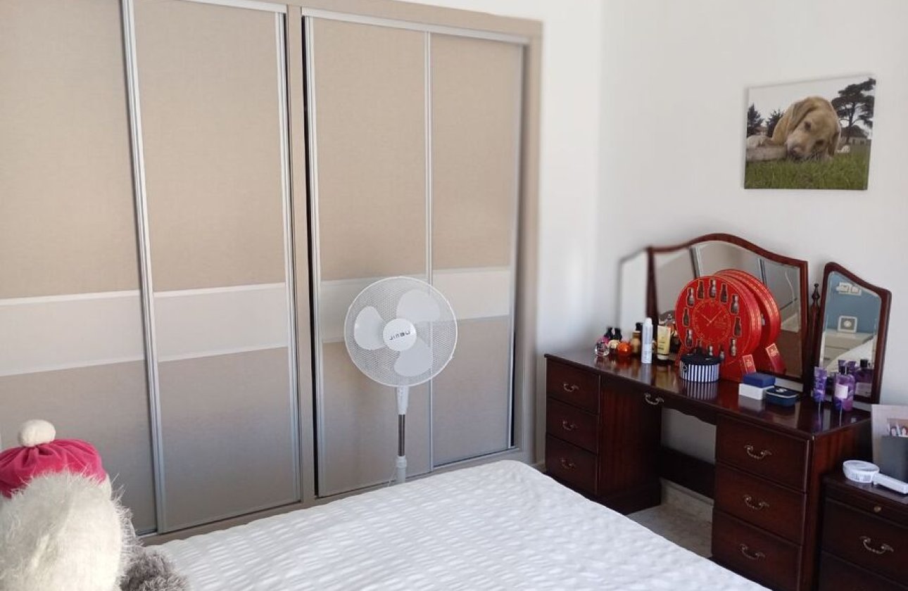 Resale - Villa -
Villamartin - Costa Blanca