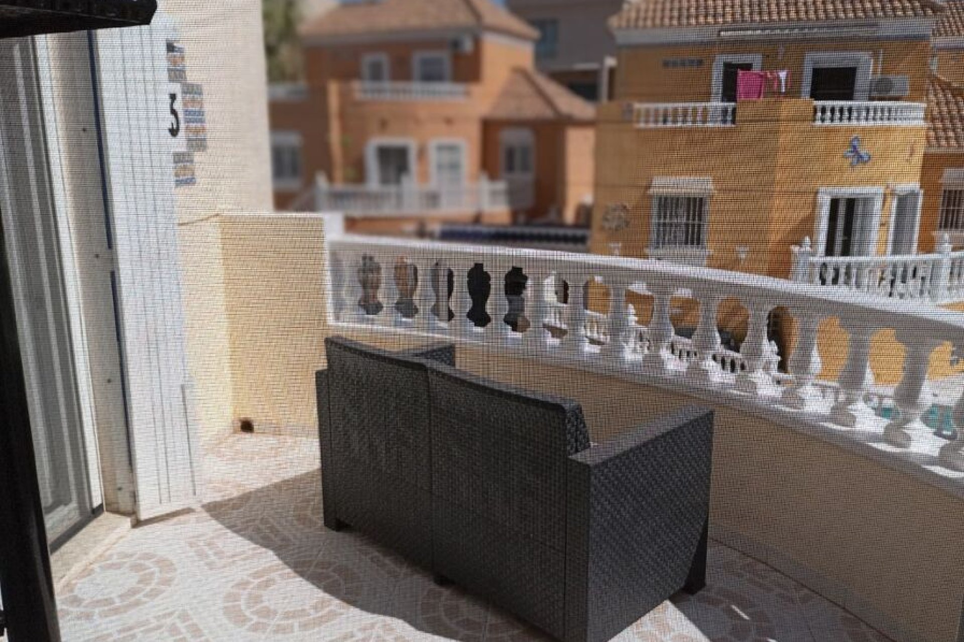 Resale - Villa -
Villamartin - Costa Blanca