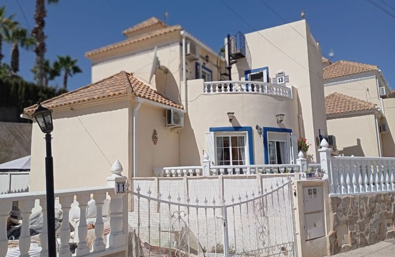 Resale - Villa -
Villamartin - Costa Blanca