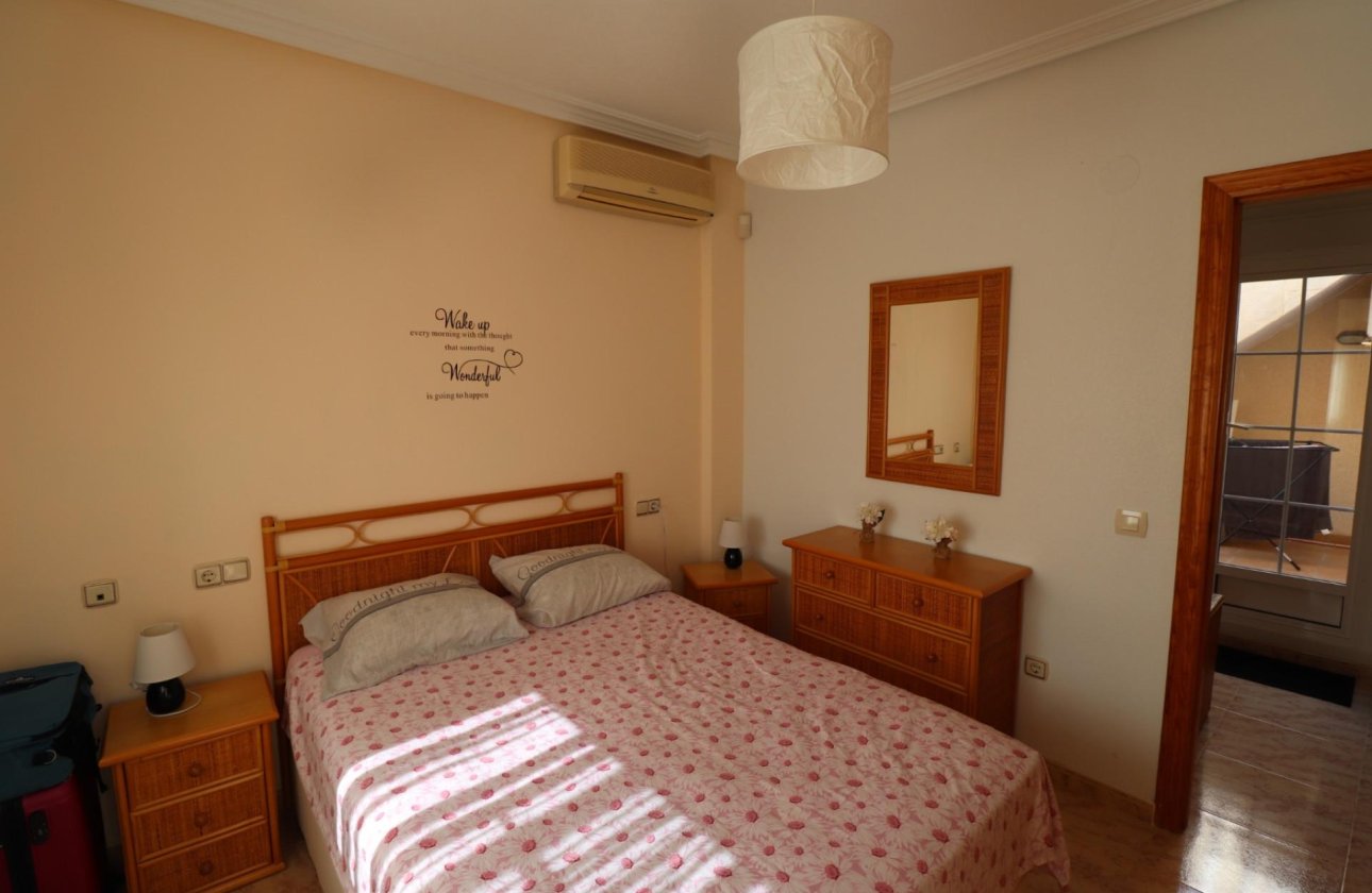 Resale - Villa -
Villamartin - Costa Blanca