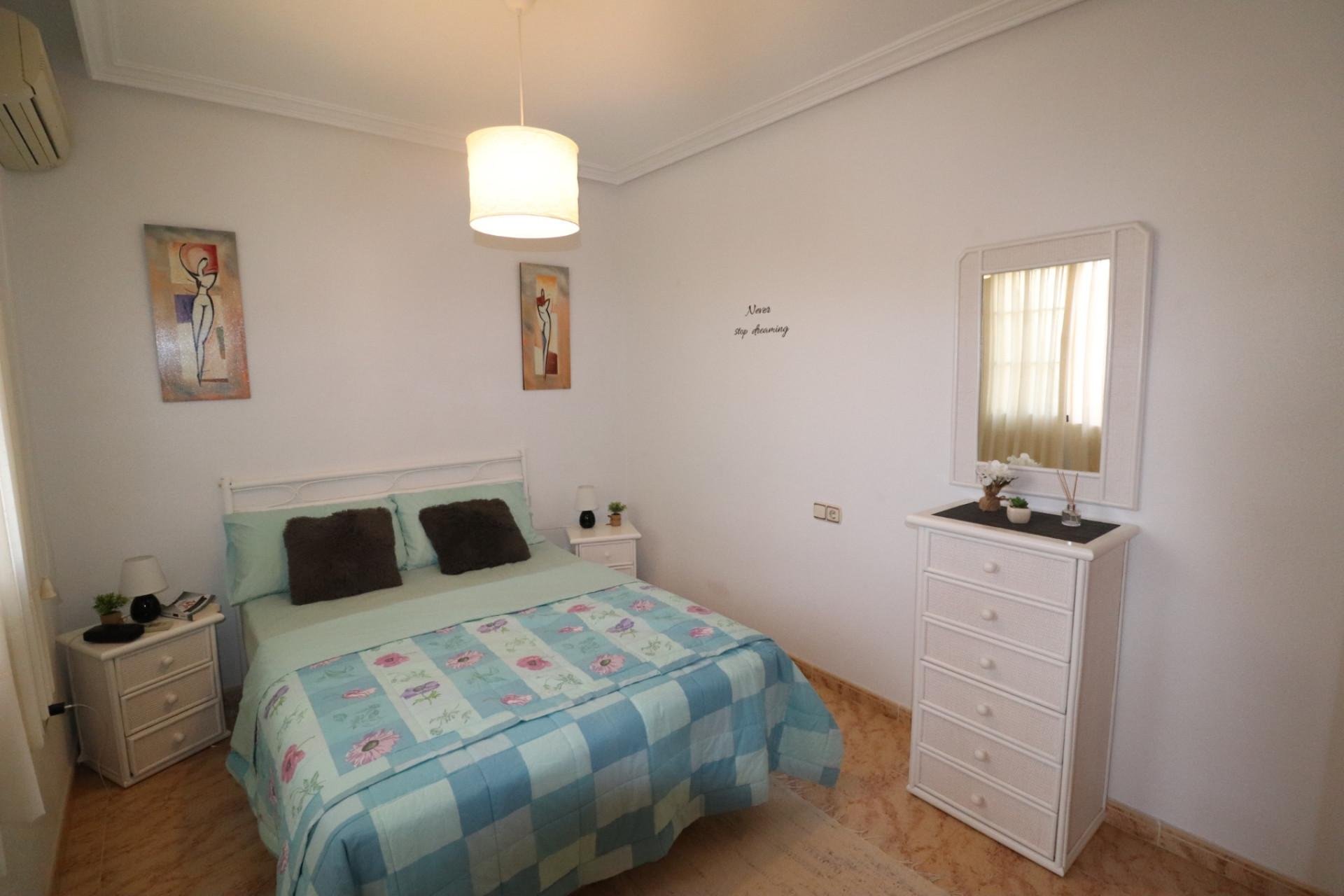 Resale - Villa -
Villamartin - Costa Blanca
