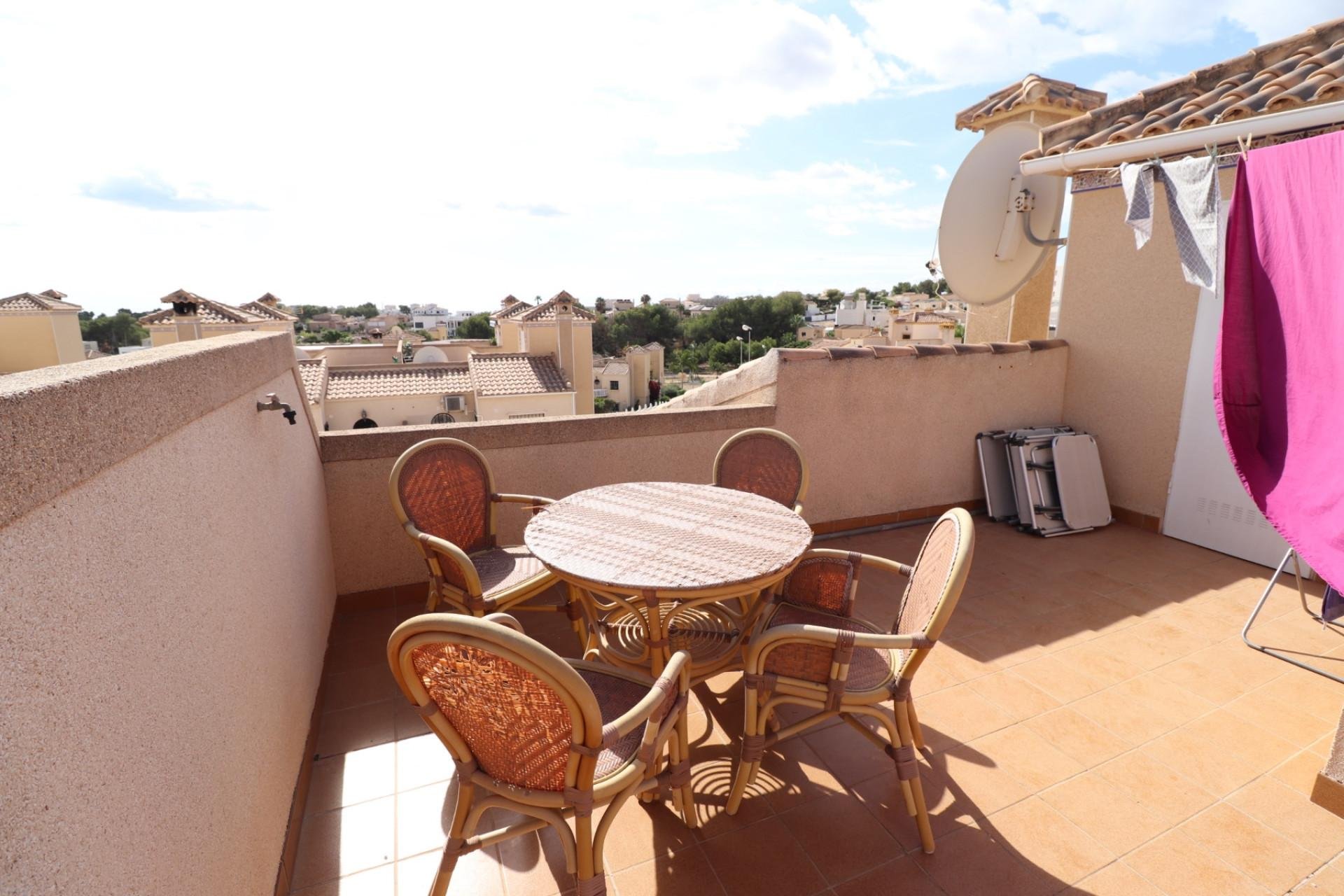 Resale - Villa -
Villamartin - Costa Blanca