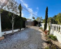 Resale - Villa -
Villamartin - Costa Blanca