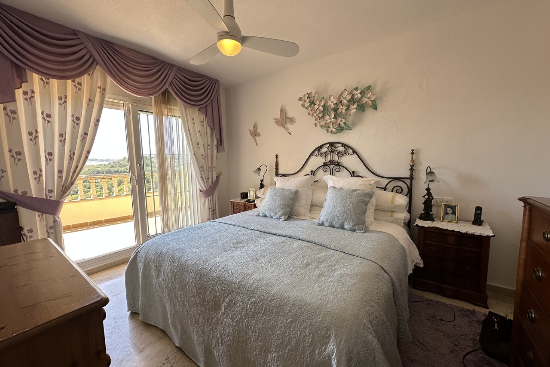 Resale - Villa -
Villamartin - Costa Blanca