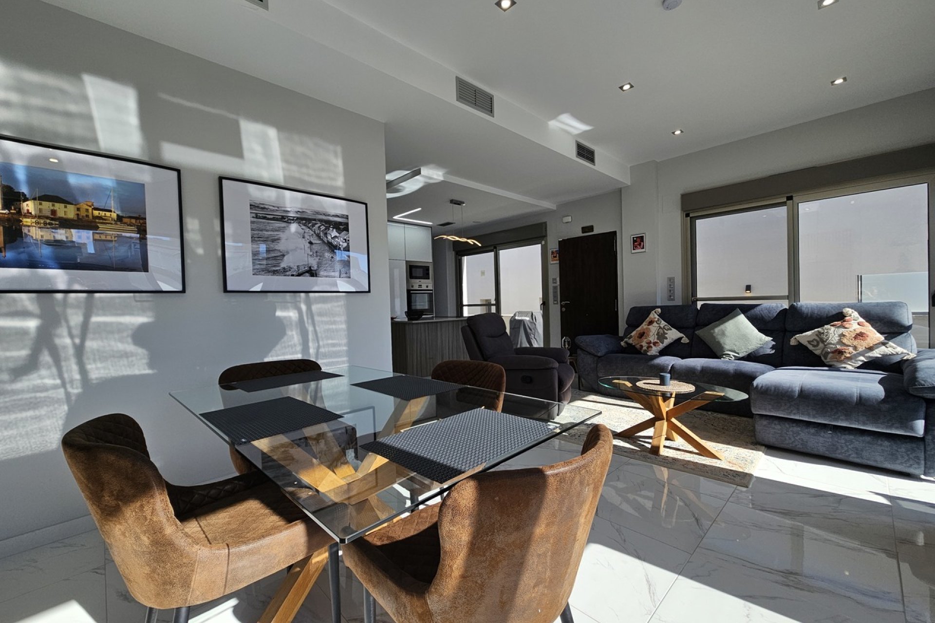 Resale - Villa -
Villamartin - Costa Blanca