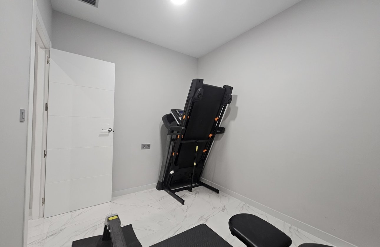 Resale - Villa -
Villamartin - Costa Blanca