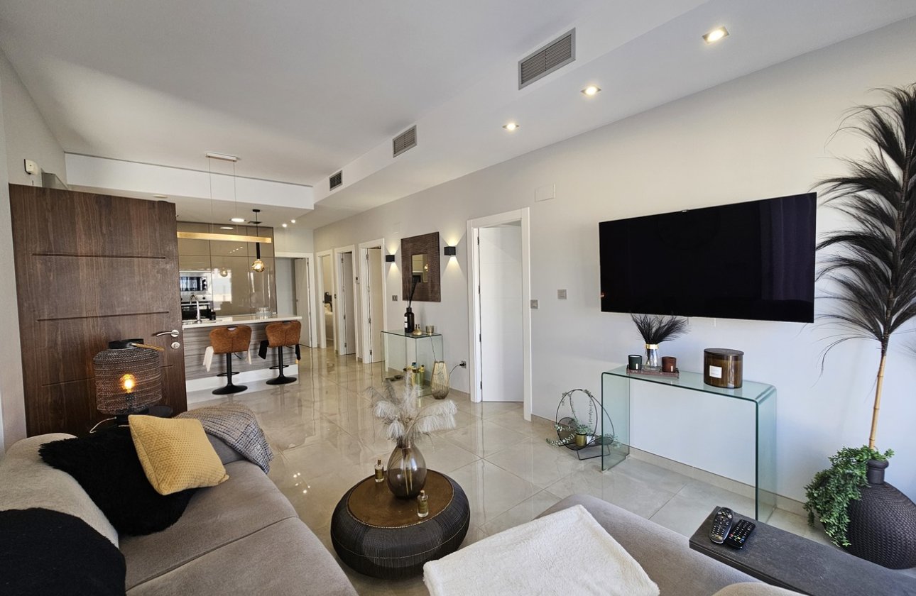 Resale - Villa -
Villamartin - Costa Blanca