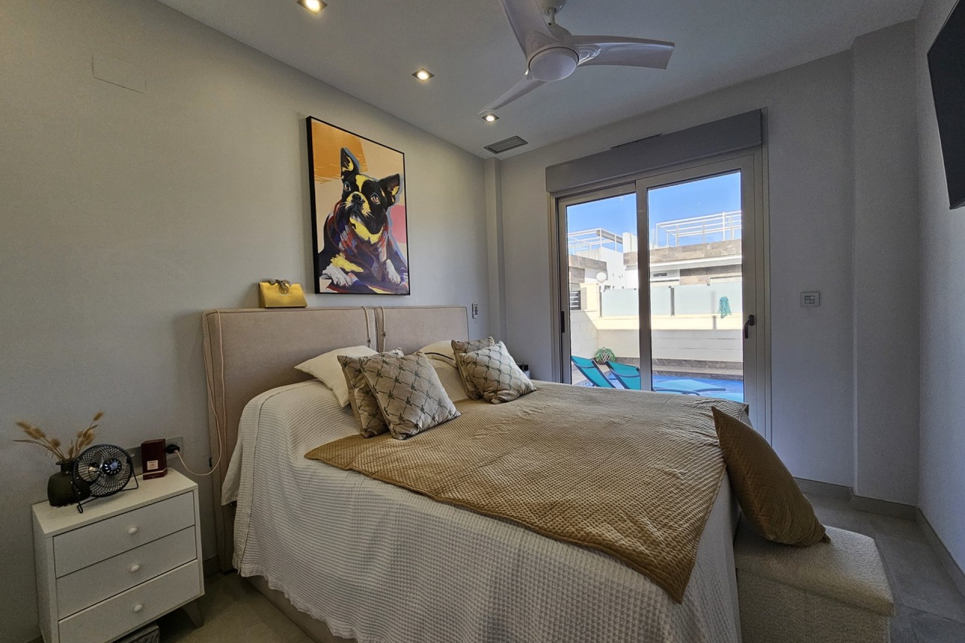 Resale - Villa -
Villamartin - Costa Blanca