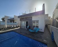 Resale - Villa -
Villamartin - Costa Blanca