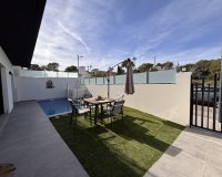 Resale - Villa -
Villamartin - Costa Blanca