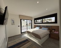 Resale - Villa -
Villamartin - Costa Blanca