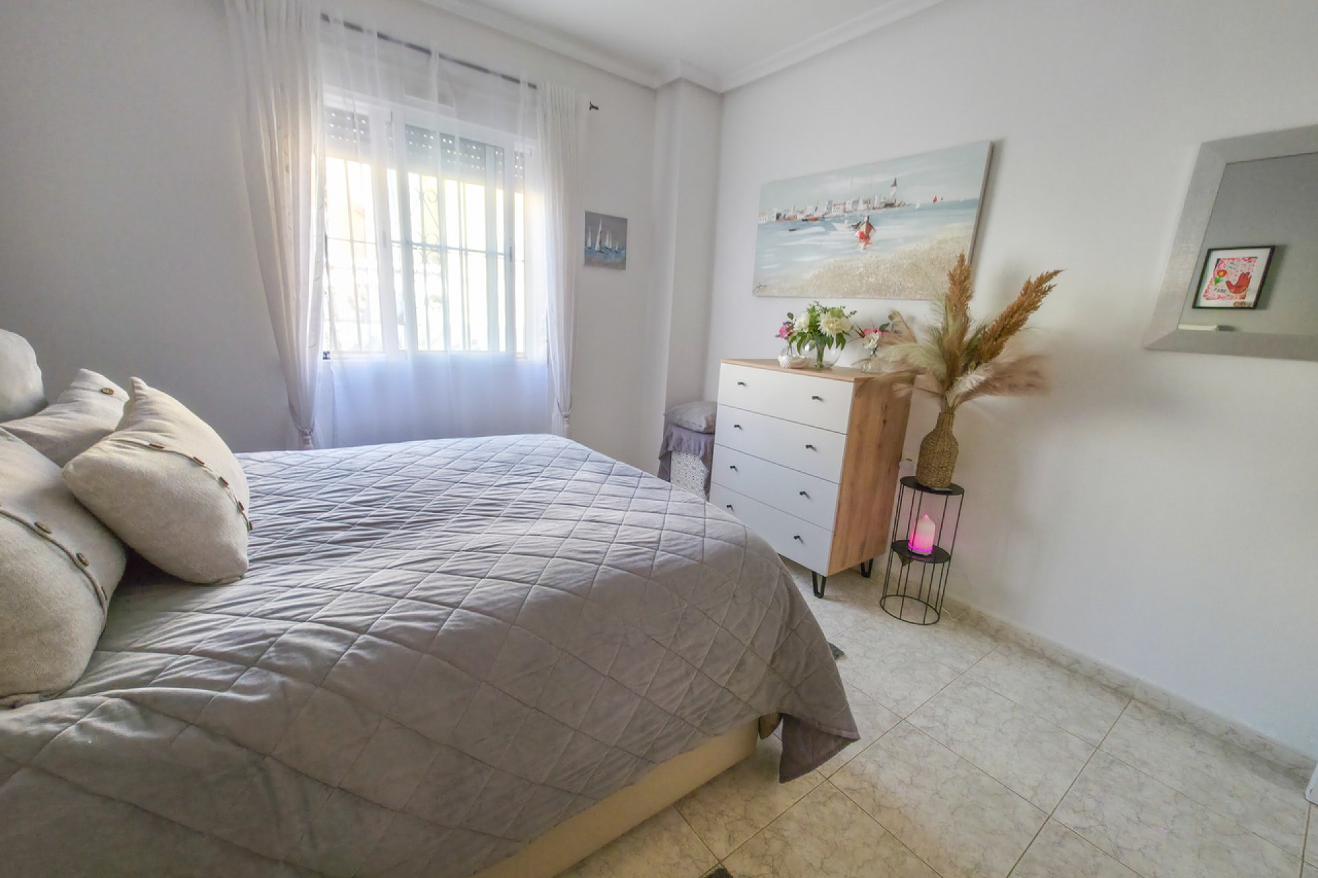 Resale - Villa -
Villamartin - Costa Blanca