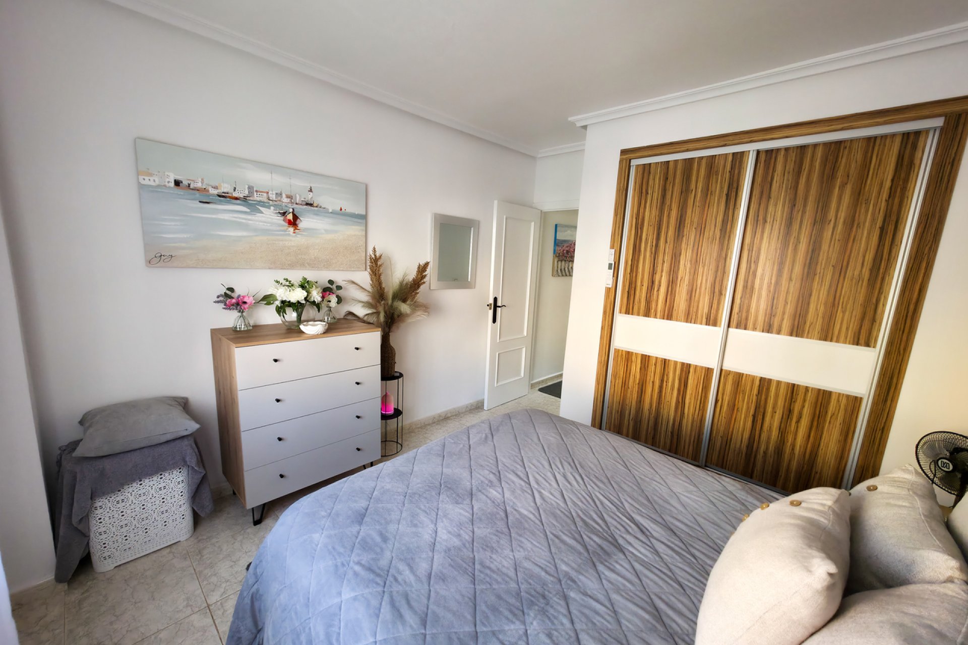 Resale - Villa -
Villamartin - Costa Blanca