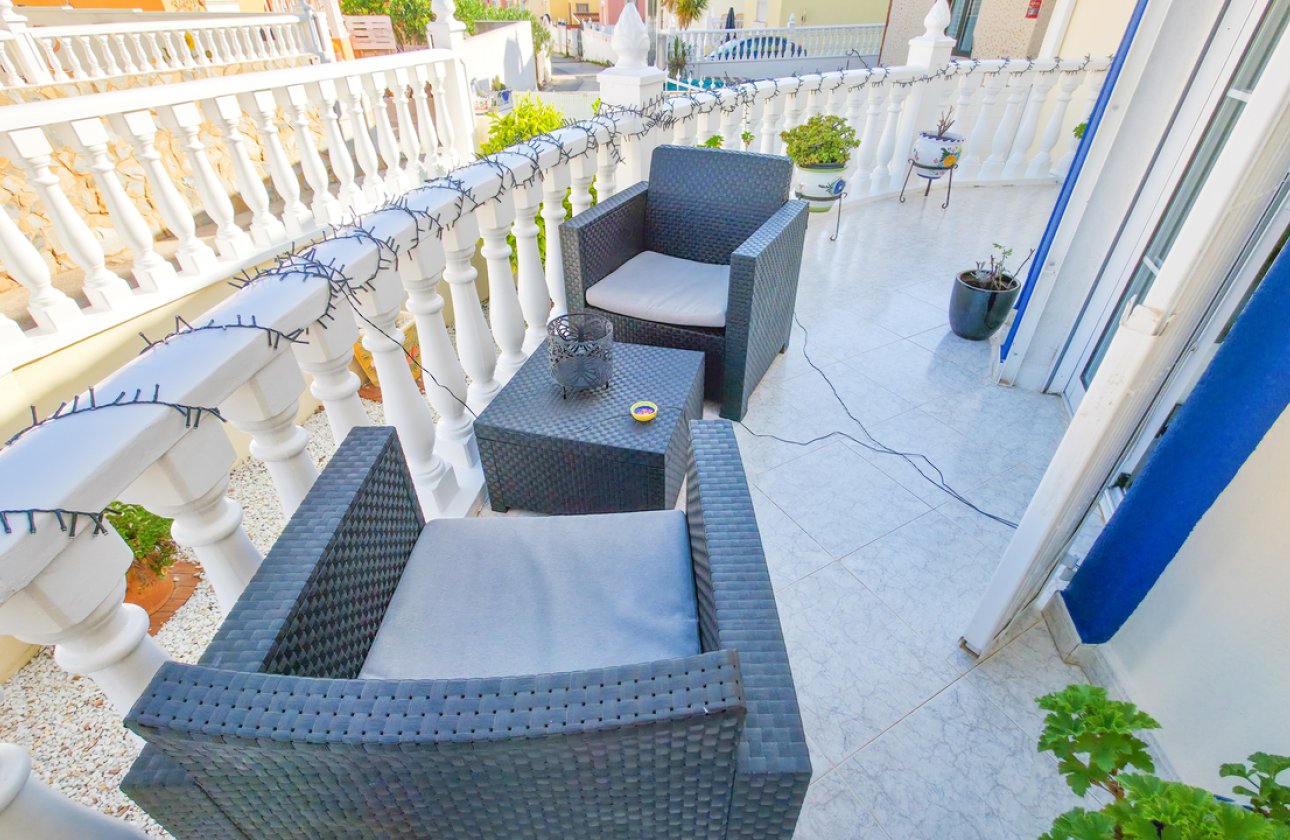 Resale - Villa -
Villamartin - Costa Blanca