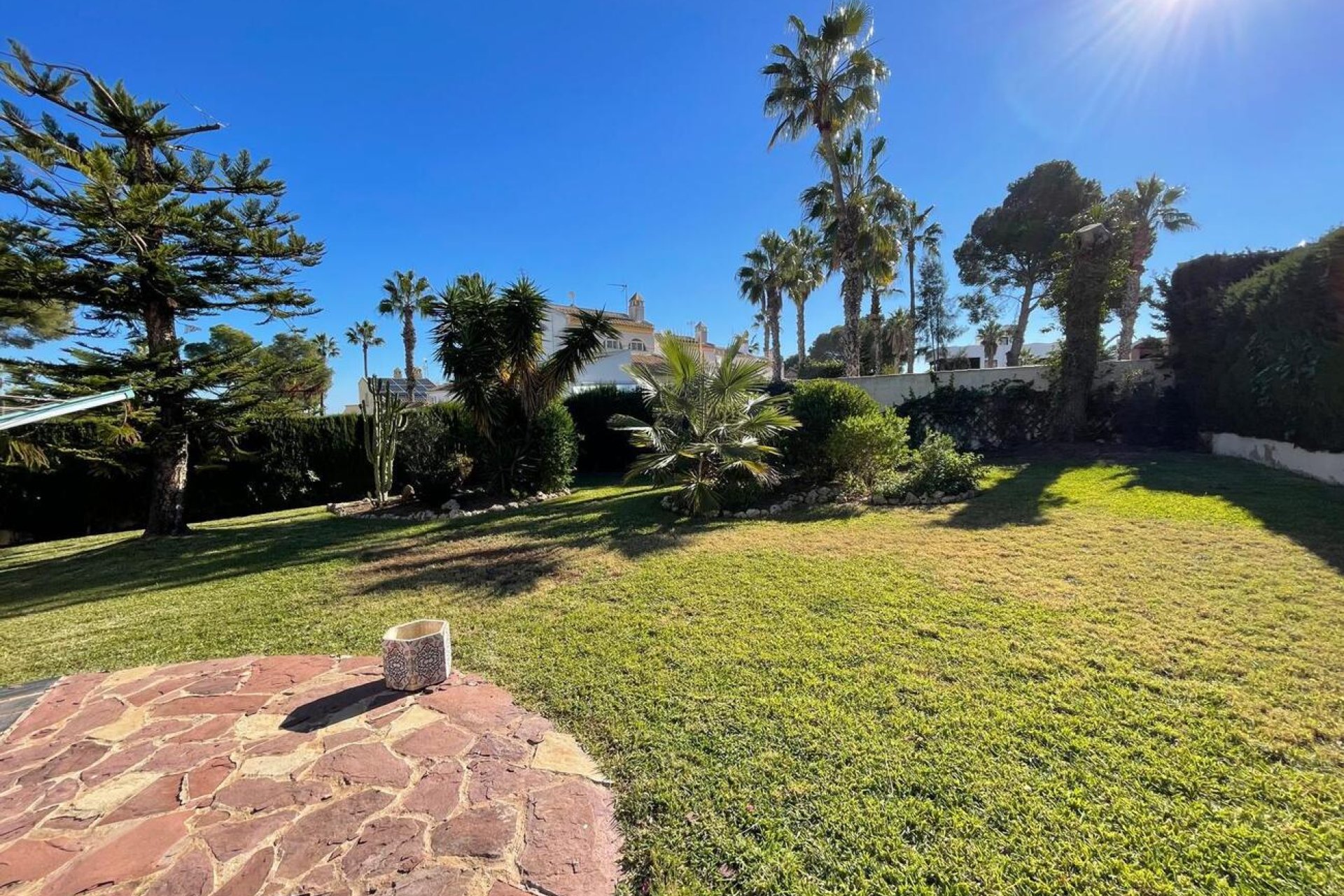 Resale - Villa -
Villamartin - Costa Blanca