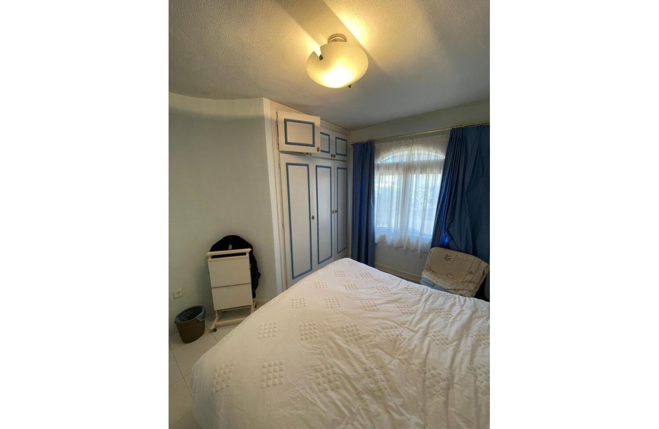 Resale - Villa -
Villamartin - Costa Blanca