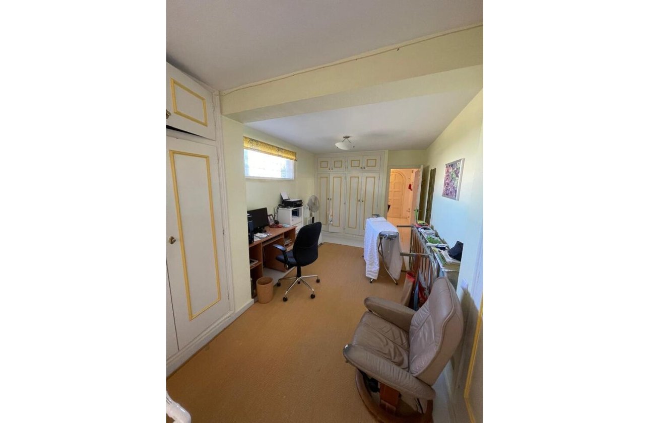 Resale - Villa -
Villamartin - Costa Blanca