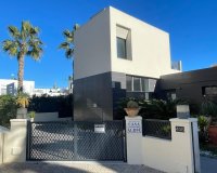 Resale - Villa -
Villamartin - Costa Blanca