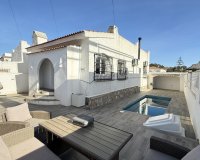 Resale - Villa -
Villamartin - Costa Blanca