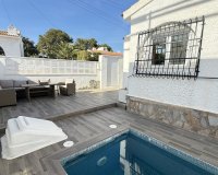 Resale - Villa -
Villamartin - Costa Blanca