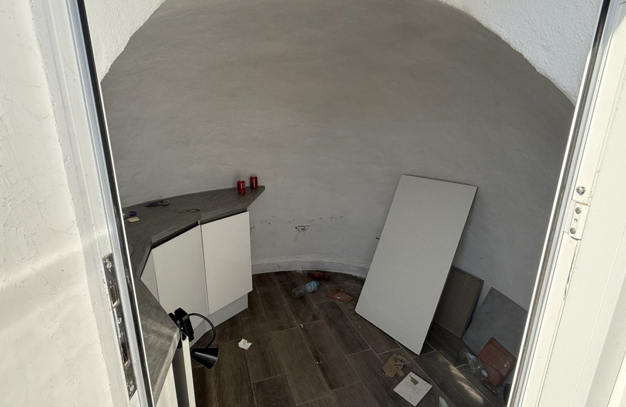 Resale - Villa -
Villamartin - Costa Blanca