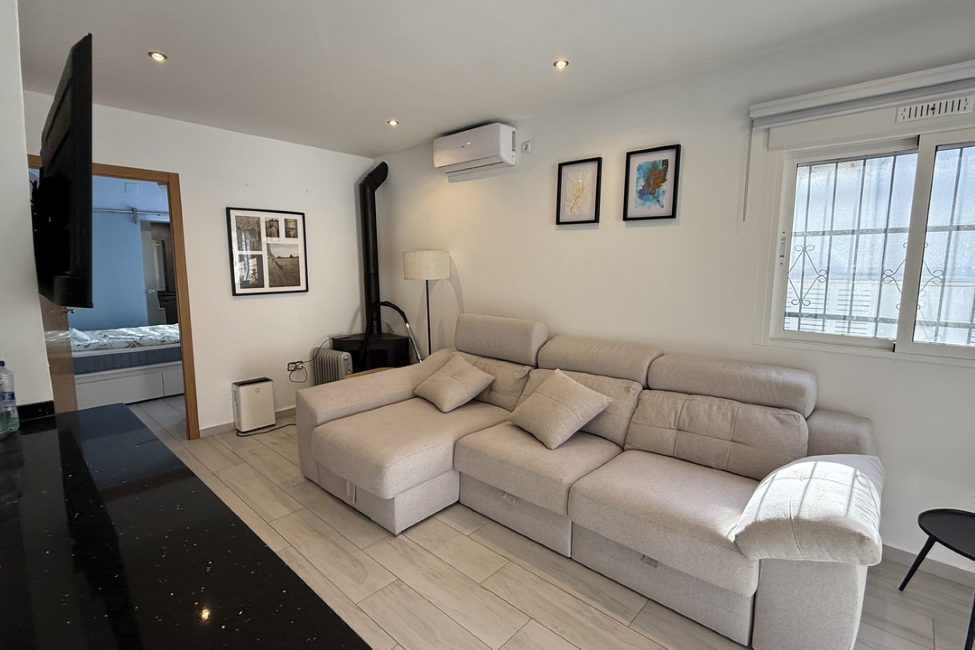 Resale - Villa -
Villamartin - Costa Blanca