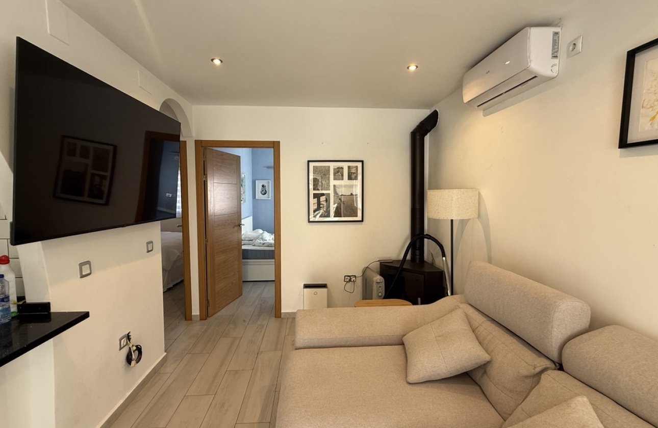 Resale - Villa -
Villamartin - Costa Blanca