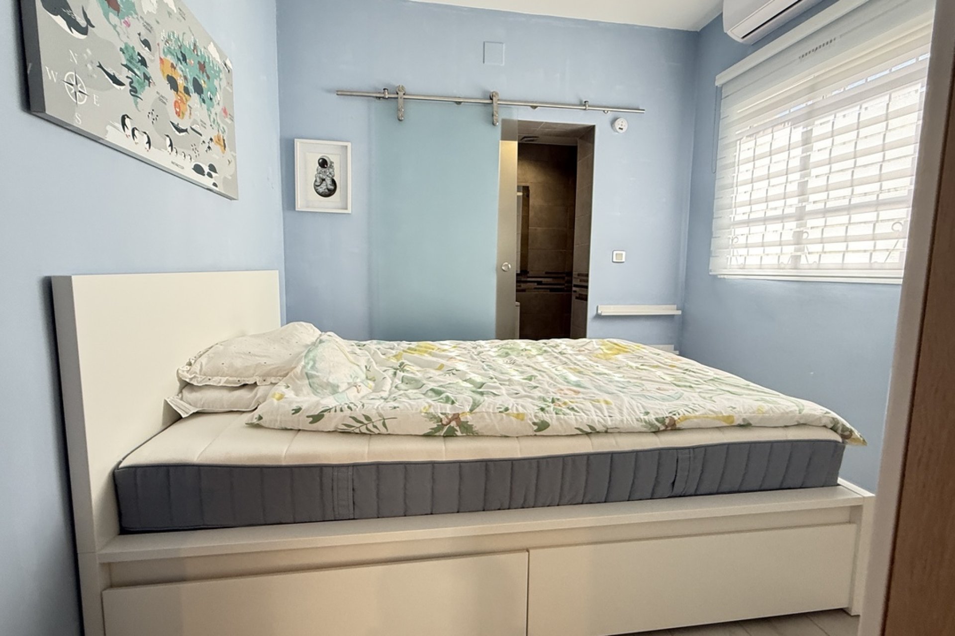 Resale - Villa -
Villamartin - Costa Blanca