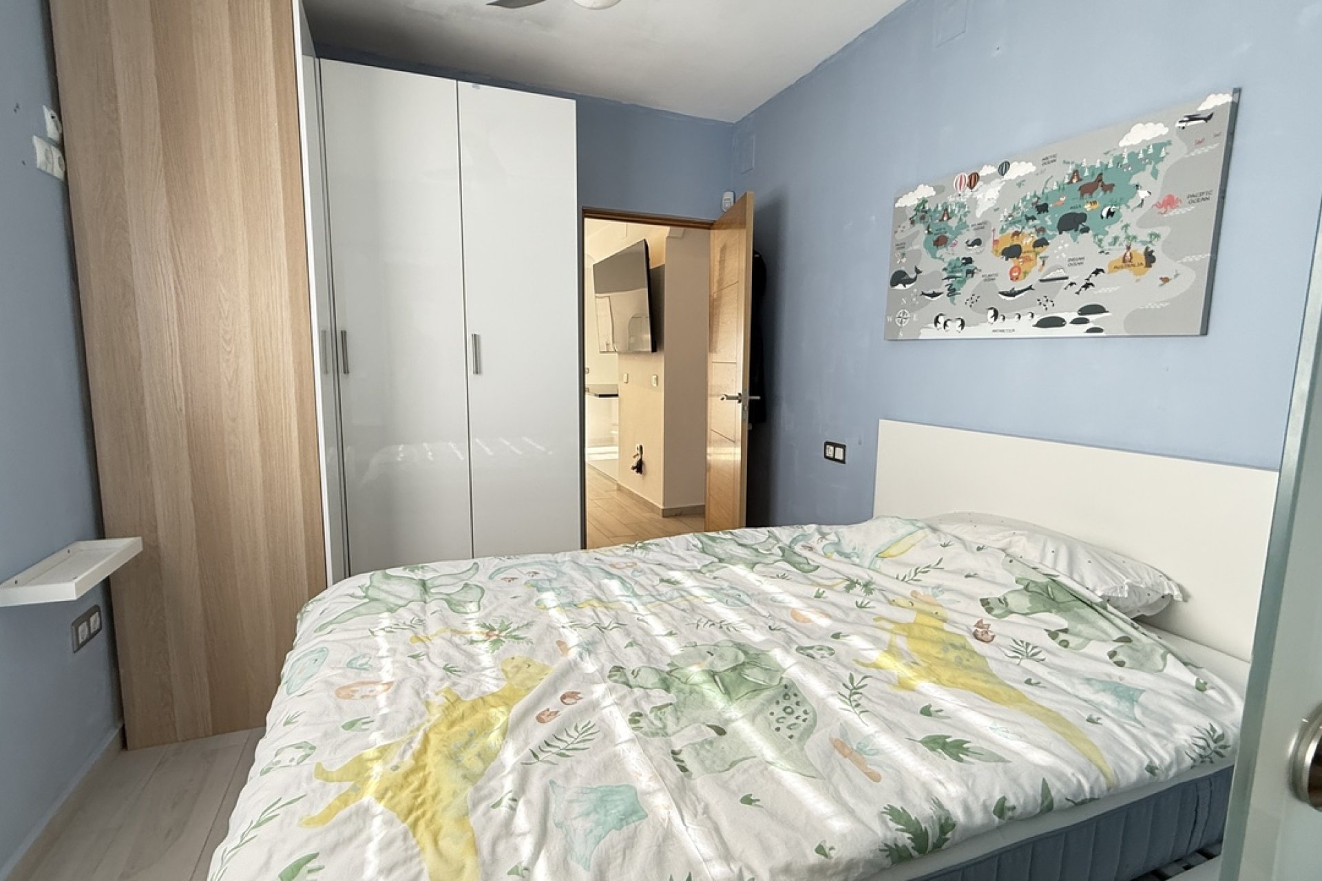 Resale - Villa -
Villamartin - Costa Blanca