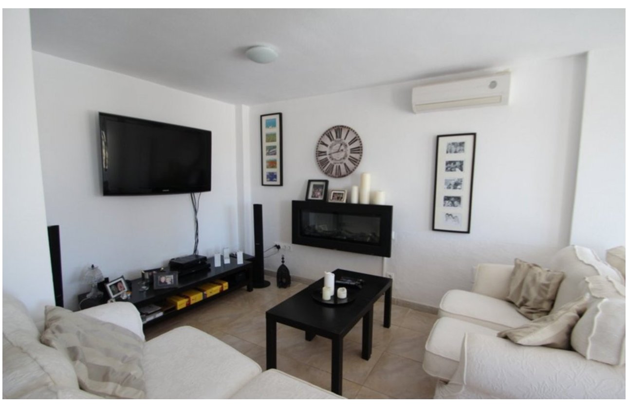 Resale - Villa -
Villamartin - Costa Blanca
