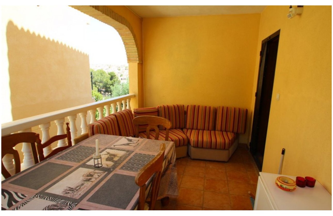 Resale - Villa -
Villamartin - Costa Blanca