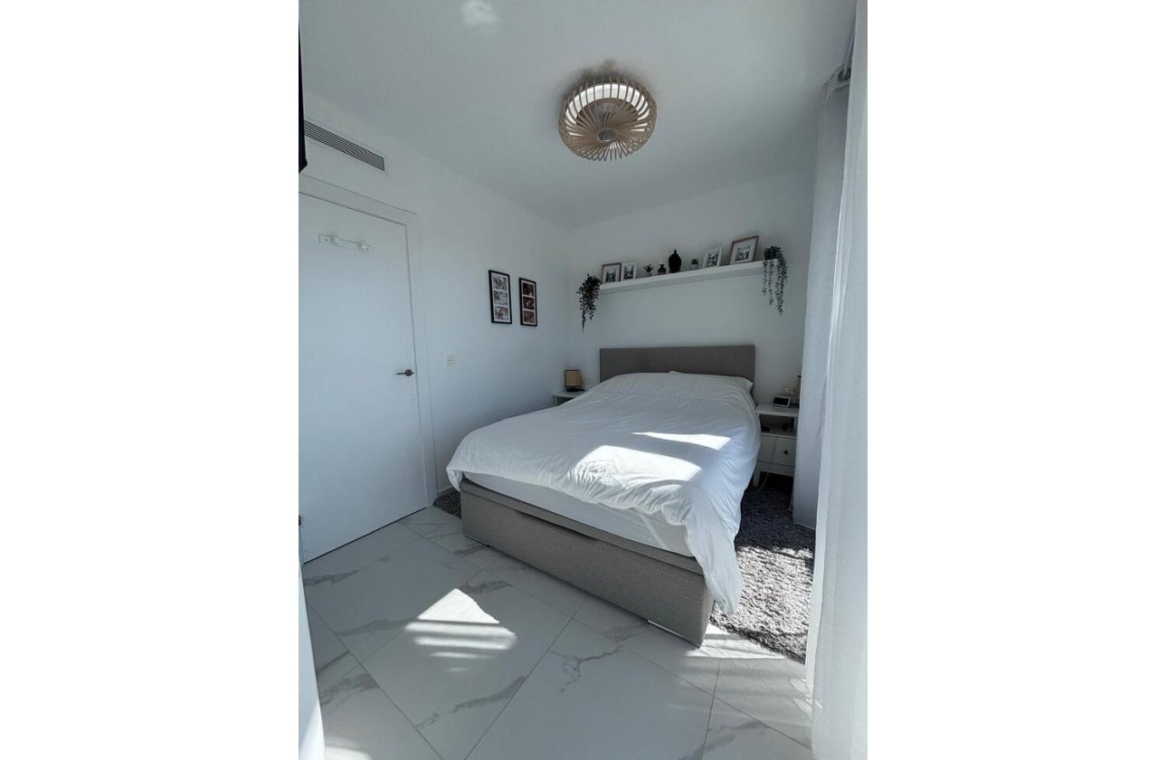 Resale - Villa -
Villamartin - Costa Blanca