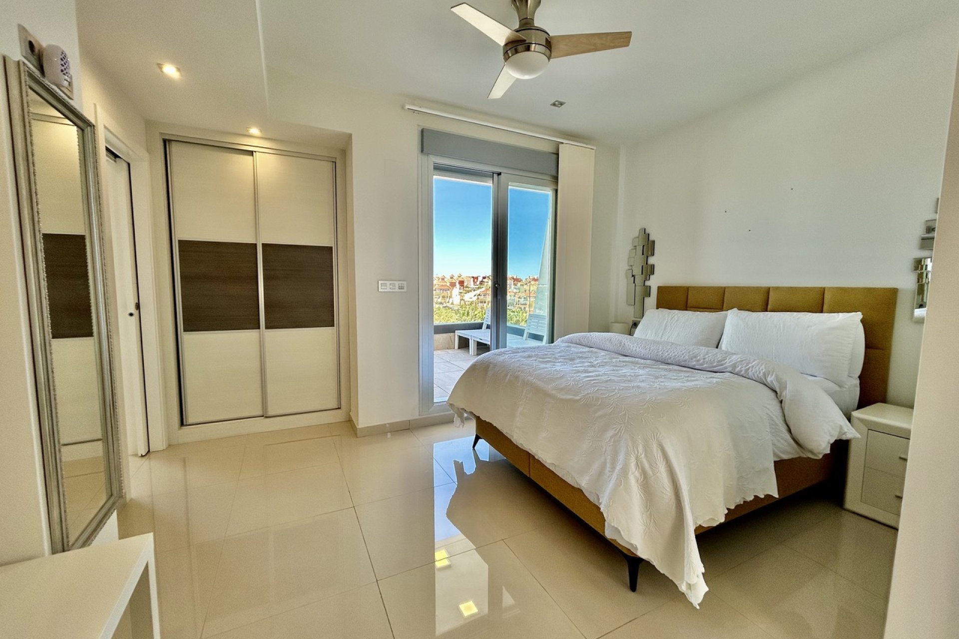 Resale - Villa -
Villamartin - Costa Blanca