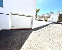 Resale - Villa -
Villamartin - Costa Blanca