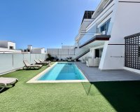 Resale - Villa -
Villamartin - Costa Blanca