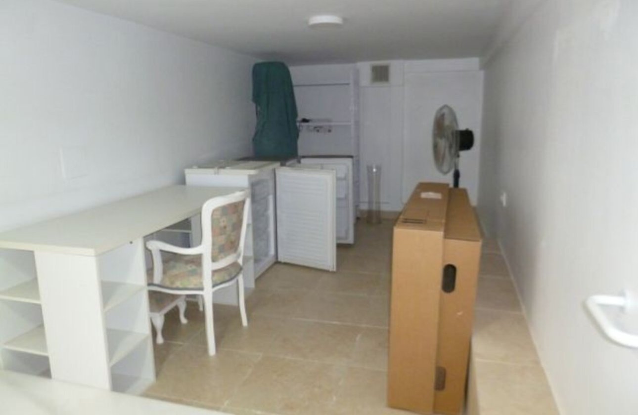 Resale - Villa -
Villamartin - Costa Blanca