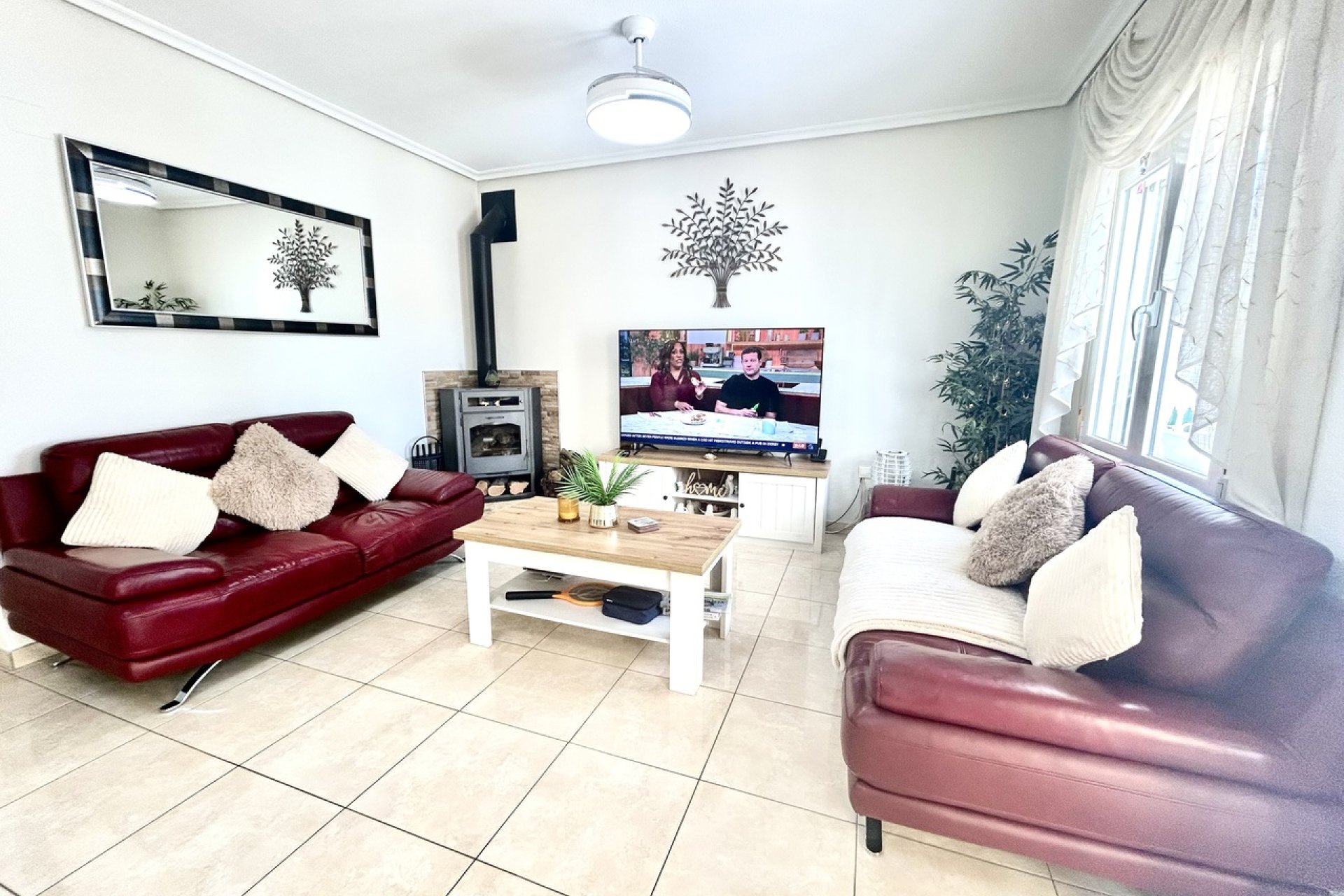 Resale - Villa -
Villamartin - Costa Blanca