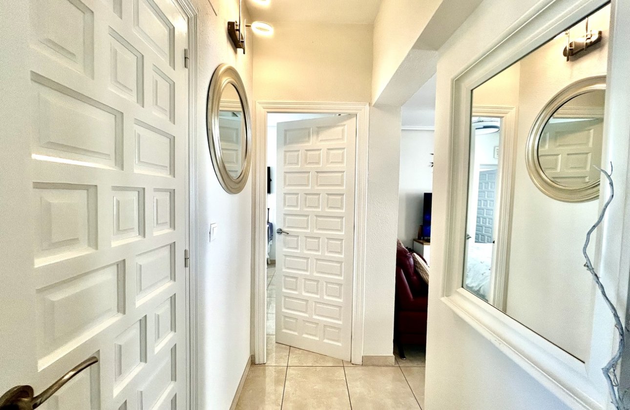 Resale - Villa -
Villamartin - Costa Blanca